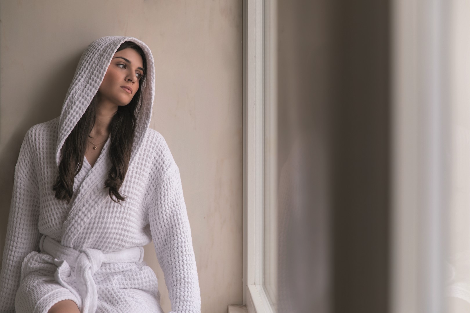 AURA_BAT-ROBE_MOOD
