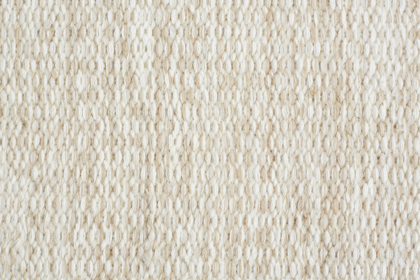 Fabula_Gimle_Rug_White_Offwhite_Wool_Hand-woven_1011__C_72dpi Fablua Living Naturteppich Gimle aus Wolle, flachgewebt, handwoven im Daunenspiel Onleinshop