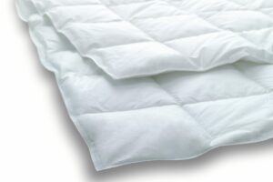 Premium Daunendecke von DAUNY aus feinsten Gänsedaunen im Daunenspiel Onlineshop erhältlich