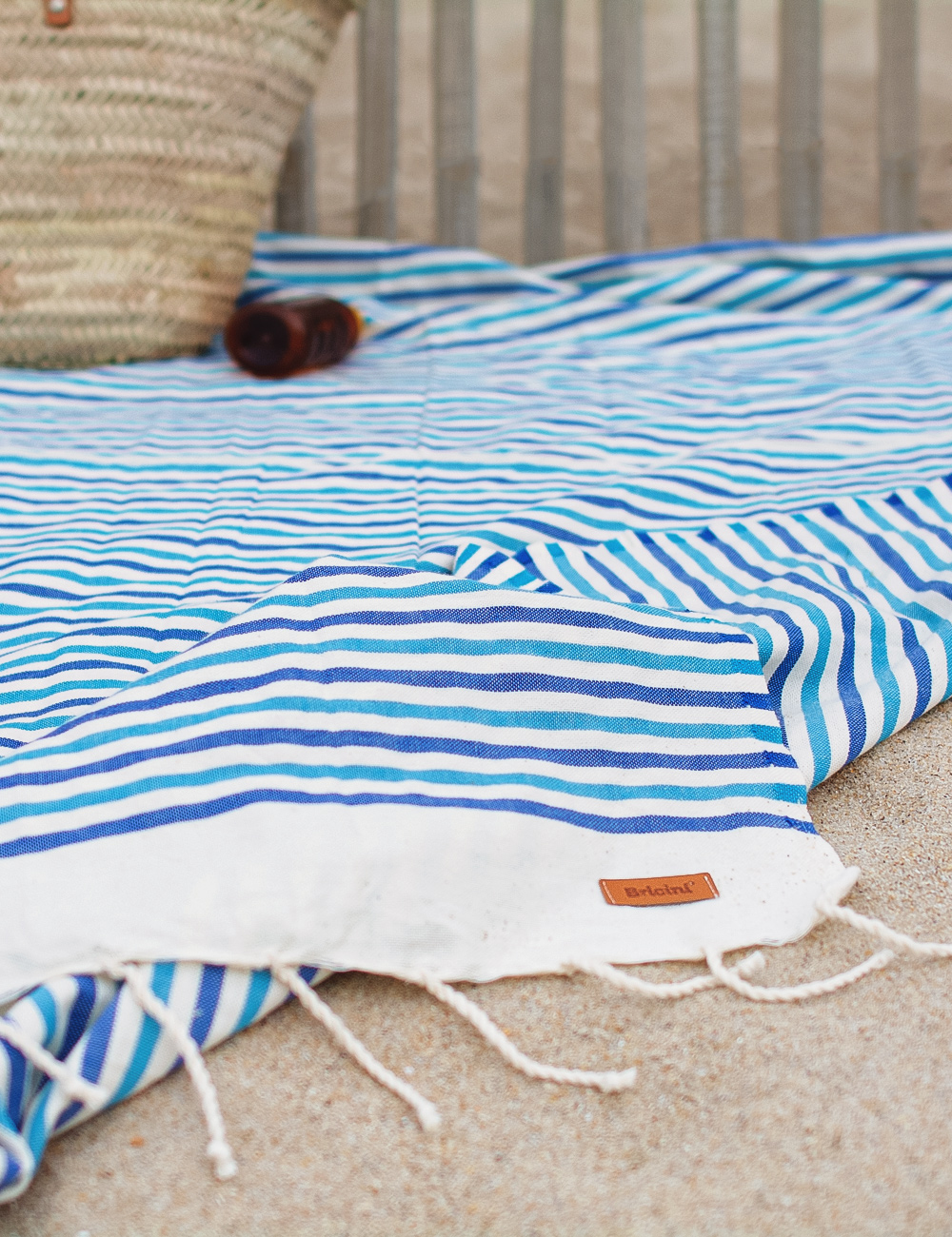Aguda Beach Towel Bricini BEACHTOWEL von Graccioza im Daunenspiel Onlineshop
