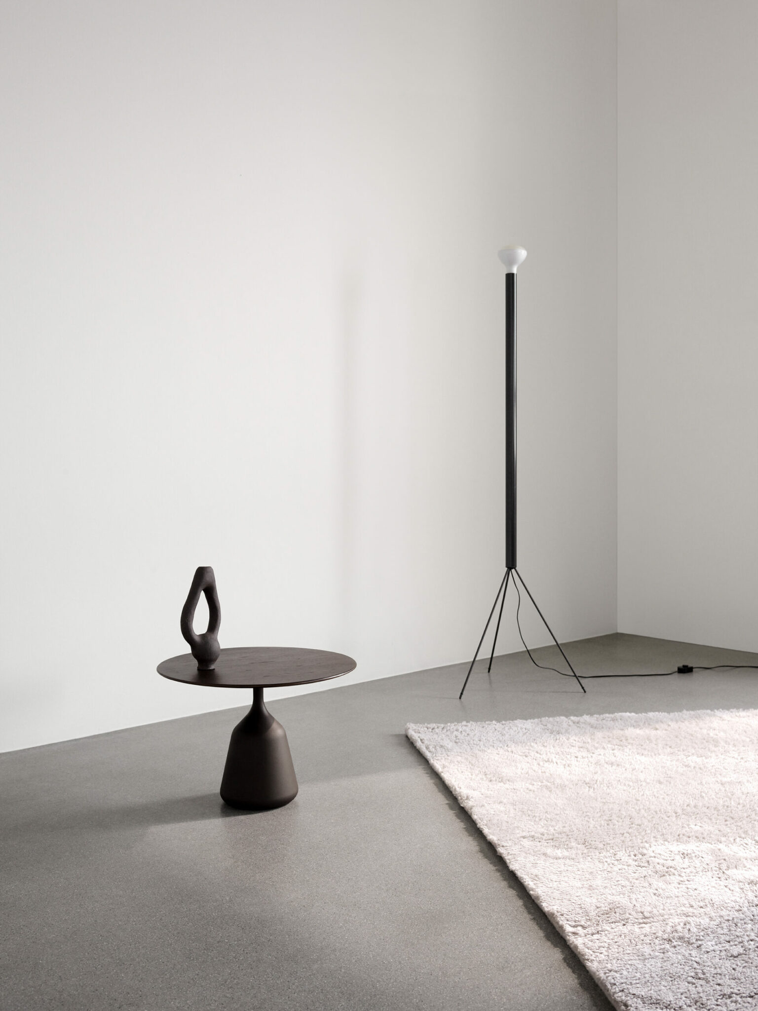 Coin Low_Dark Brown Oak, Elba_col. Oat_72 dpi
