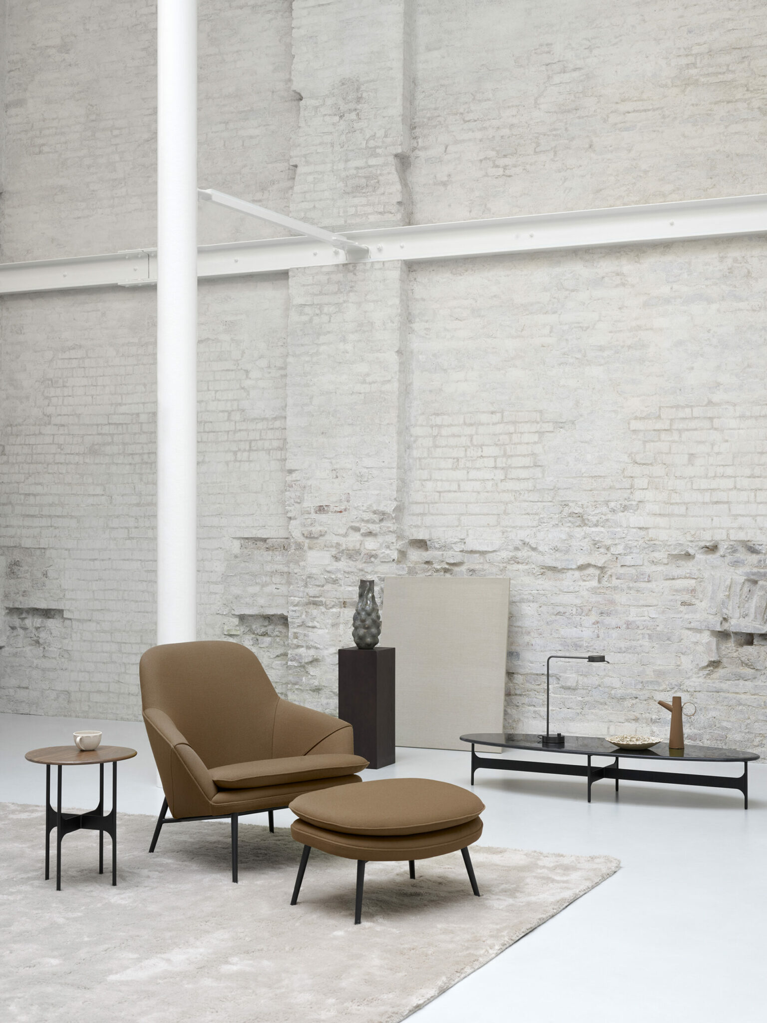 Hug_chair and stool_Steelcut 2 265, Floema_tables, Elba_oat_72 dpi