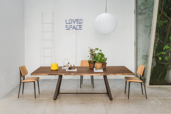 Midj Stuhl Joe mit Tisch Alfred im Daunenspiel Online-Shop
