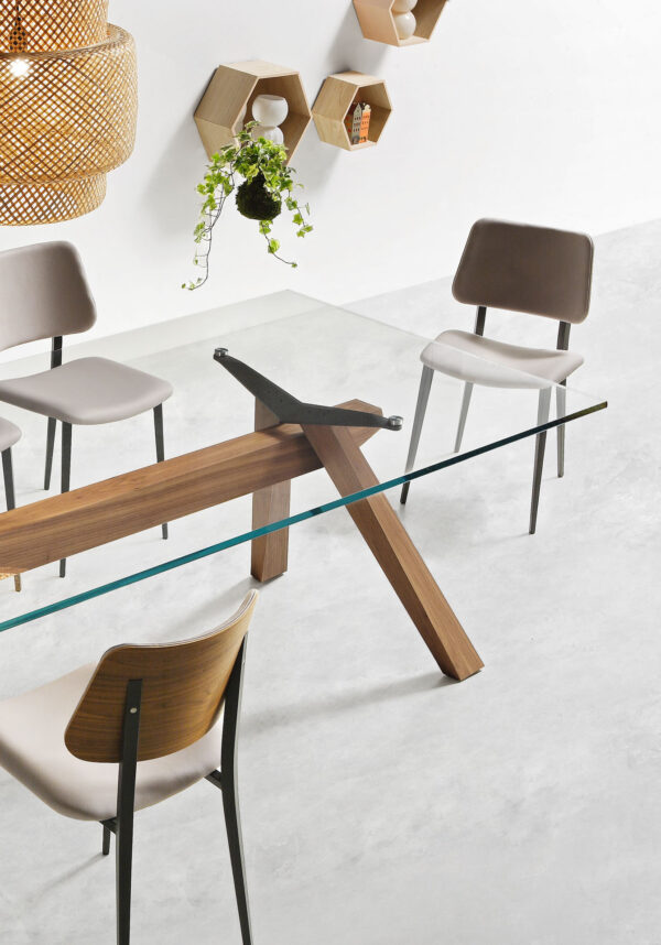 Midj Stuhl Joe mit Tisch Alfred im Daunenspiel Online-Shop