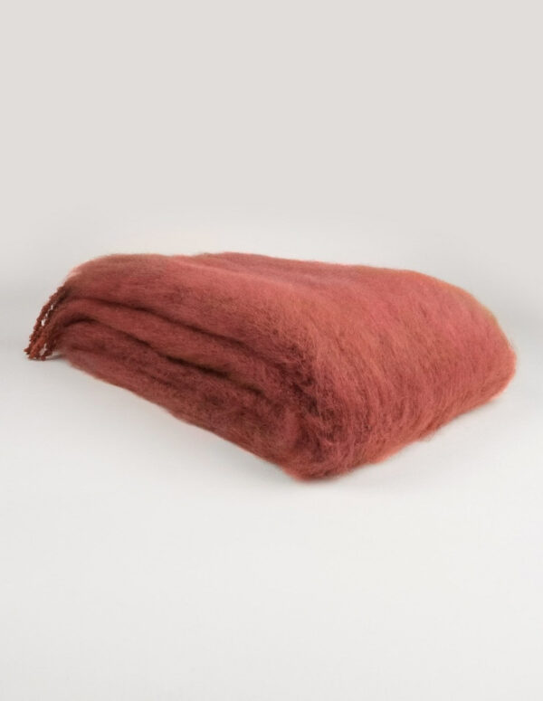 Balmuir Wohndecken Aurora aus Mohair in vielen Farben bei Daunenspiel