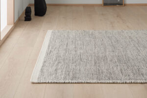 Linie Design Teppiche aus Wolle, handgewebt im Daunenspiel Onlineshop