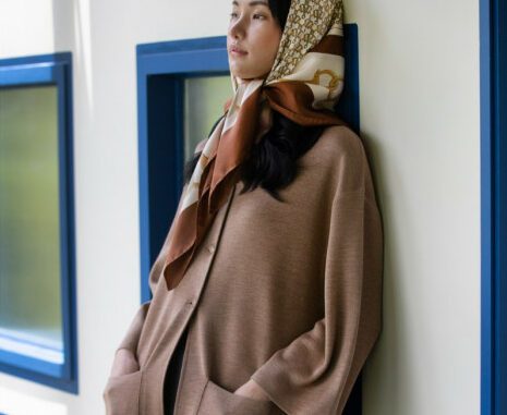 balmuir_fortuna_silk_twill_scarf_whole_grain_monaco_long-cape_softcamel Balmuir Monaco Long Cape im Onlineshop von Daunenspiel