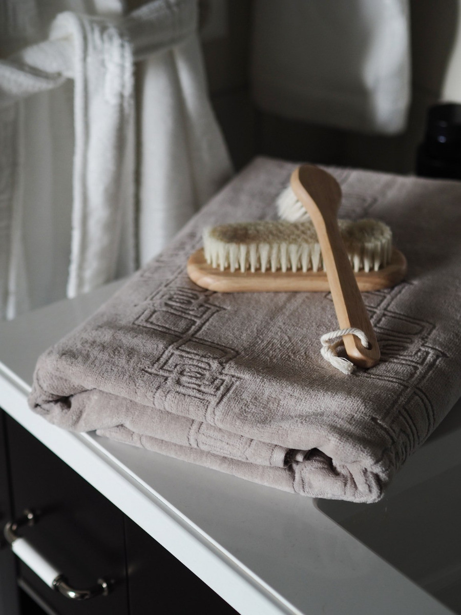 balmuir_pampelonne_towels_darktaupe Pampelonne Handtuch von Balmuir im online shop von Daunenspiel