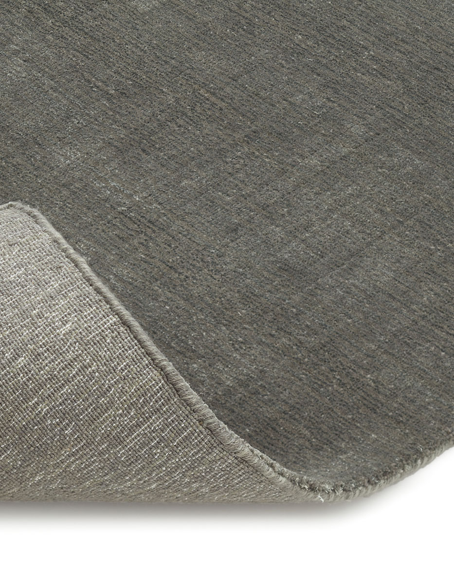 fabula_valhal_rug_ash_wool_hand-loom_high-pile_1600_s_300dpi_medium_produkt Fabula Living Valhal Teppich aus Wolle und Viskose in diversen Größen und Farben bei Daunenspiel online erhältlich